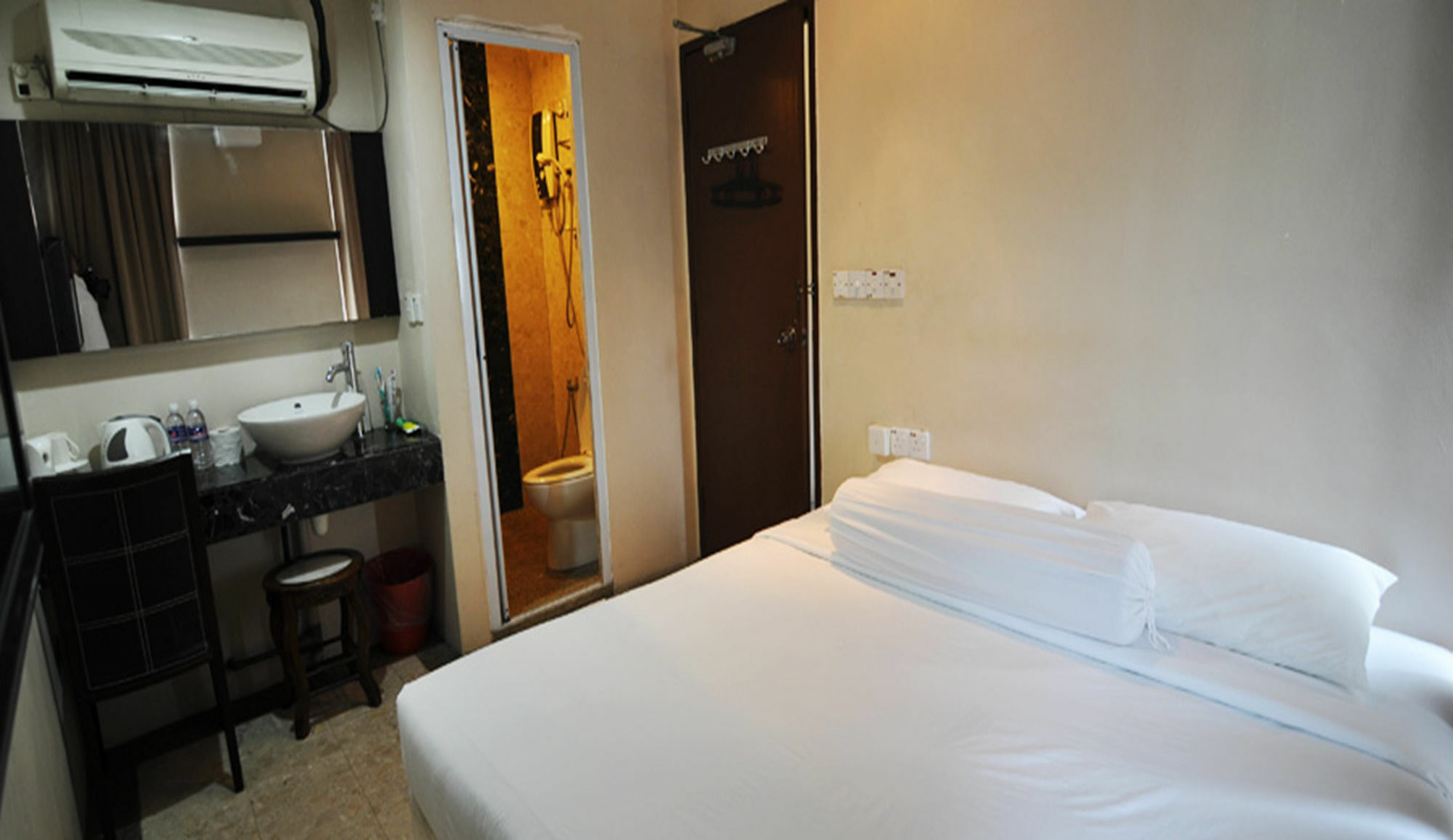 Hotel Zamburger Sungai Bakap Simpang Ampat  Exteriér fotografie